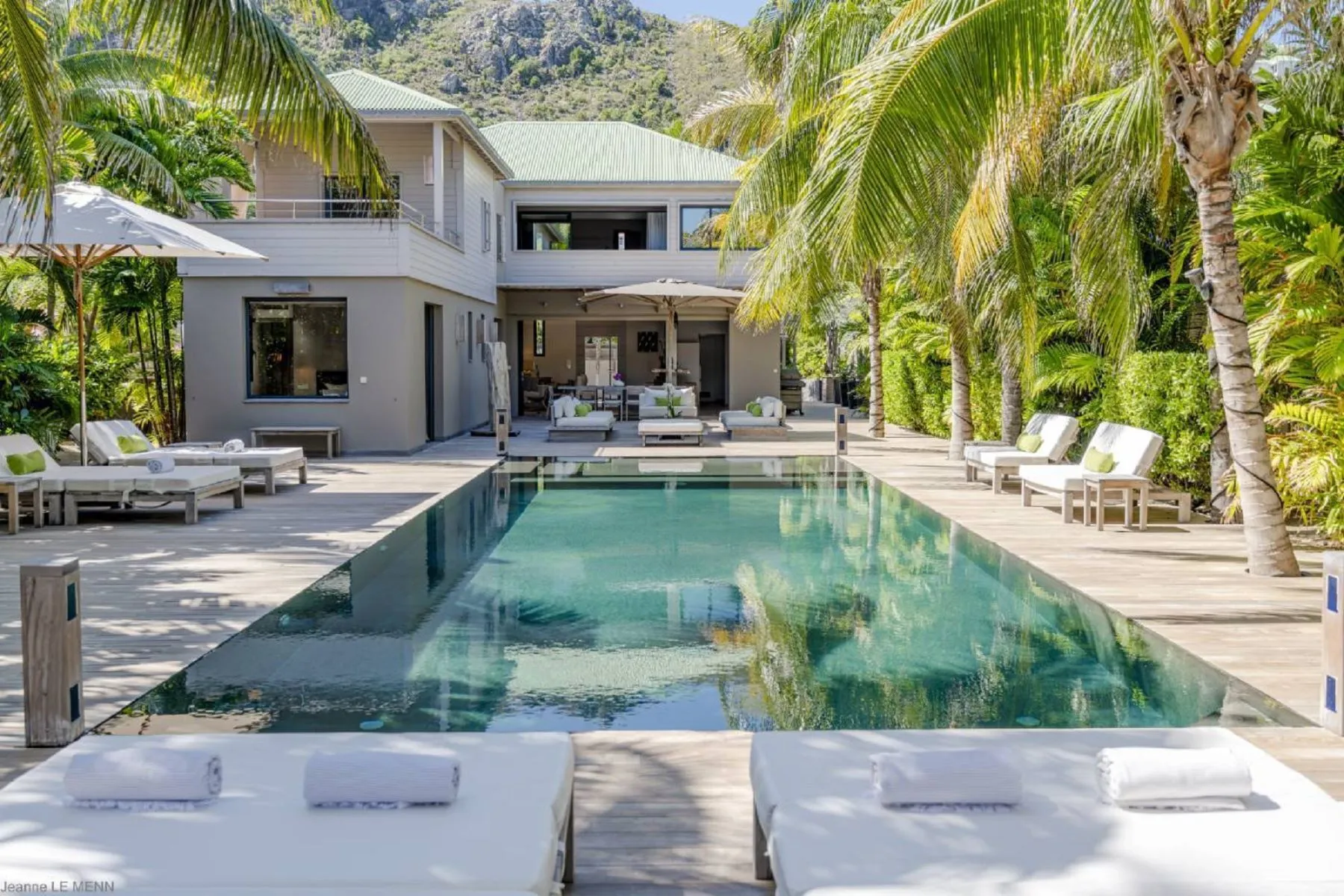 Modern Villa K Beachfront with infinity-zero-edge pool, 4 bedrooms in Anse Des Cayes - St Barth